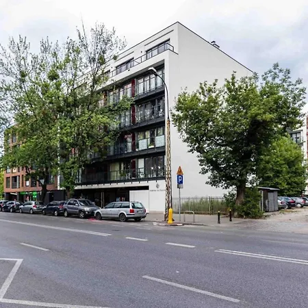 Praga Factory Stylish Spot 바르샤바